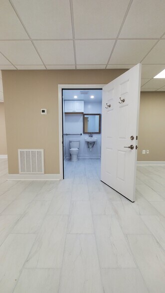 More Photos Of 3821-3859 Farragut Ave, Kensington Office For Sale