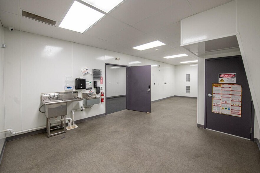 More Photos Of 1105 Constitution Dr, Trinidad Food Processing For Lease