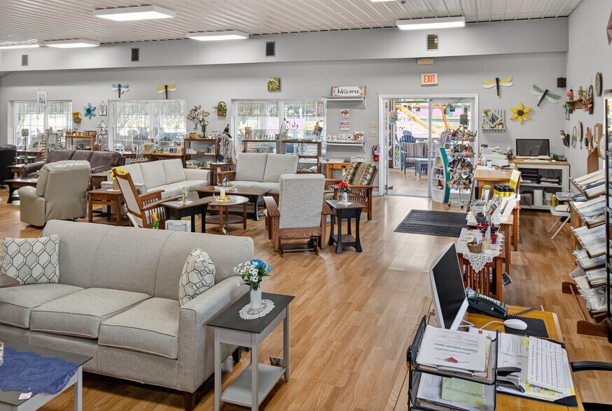 More Photos Of 3530 - 3532 Union St, North Chili Freestanding For Sale