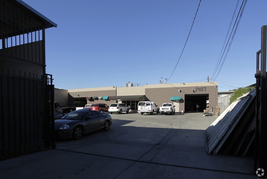 More Photos Of 1407 N Baxter St, Anaheim Manufacturing For Lease