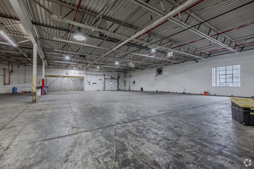 More Photos Of 755 New Ludlow Rd, South Hadley Warehouse For Sale