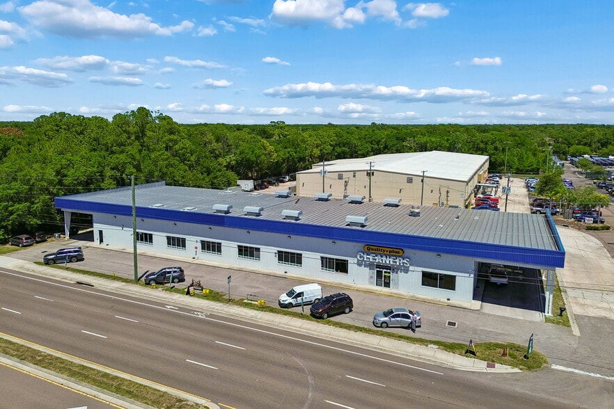 More Photos Of 9945 Race Track Rd, Tampa Industrial For Sale