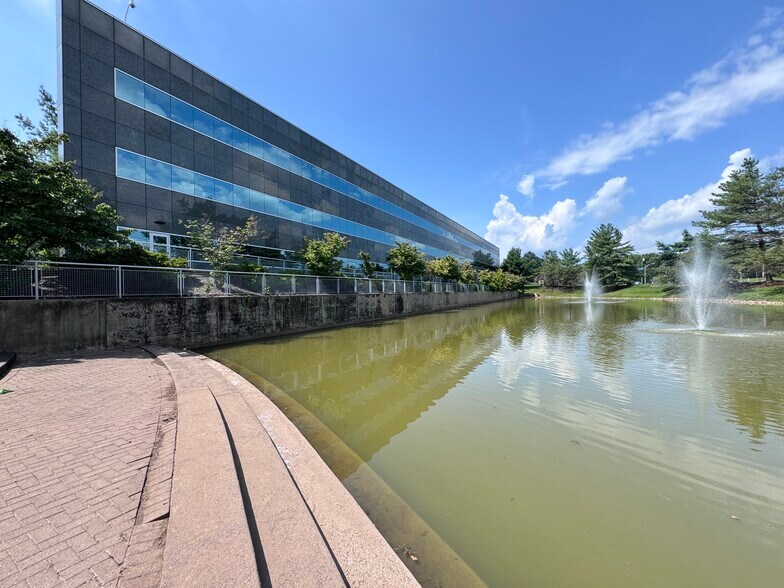 More Photos Of 430 Route 22 E, Bridgewater Office For Lease