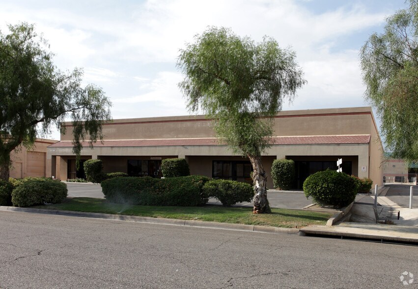 More Photos Of 74794 Lennon Pl, Palm Desert Warehouse For Lease