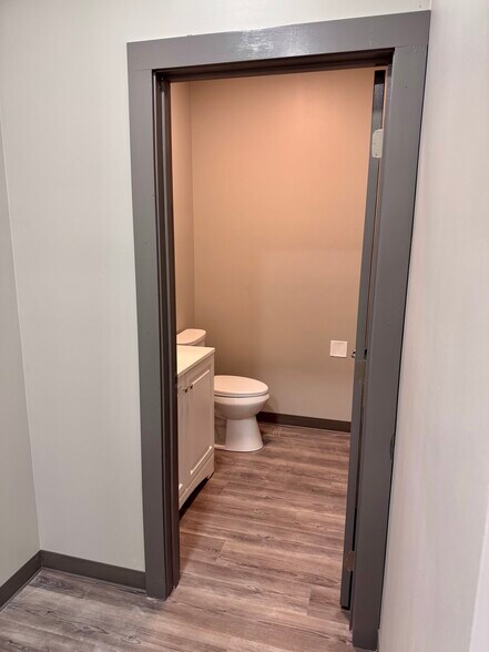 More Photos Of 2201 Executive Park Dr, Opelika Light Distribution For Lease