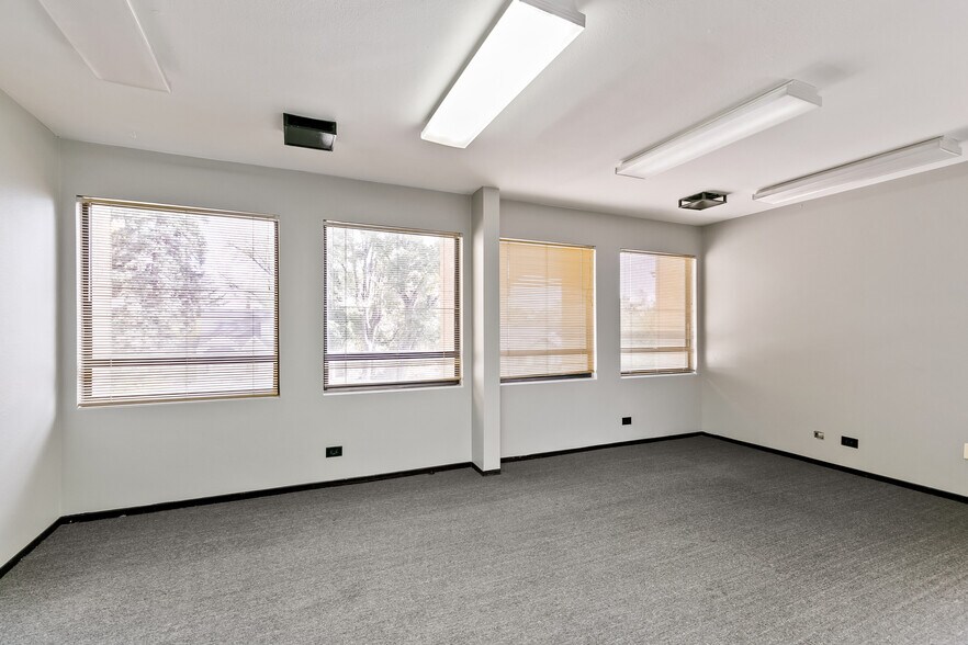 More Photos Of 7000 W 14th Ave, Lakewood Office For Lease