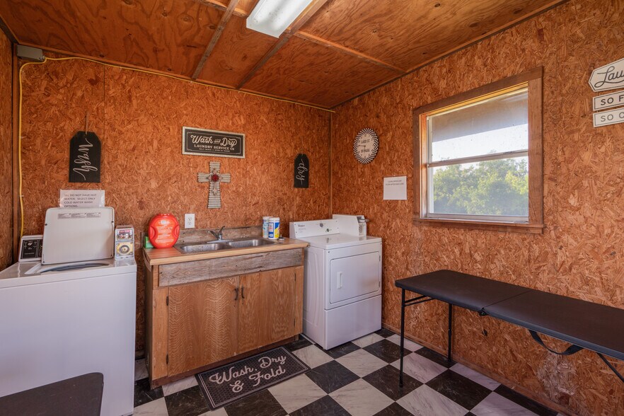 More Photos Of 101 Campbell Rd 3, Sandia Trailer Camper Park For Sale