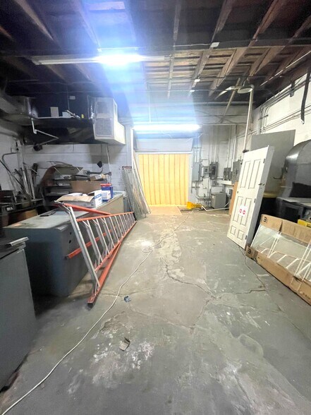 More Photos Of 5299 Saint Augustine Rd, Jacksonville Manufacturing For Lease