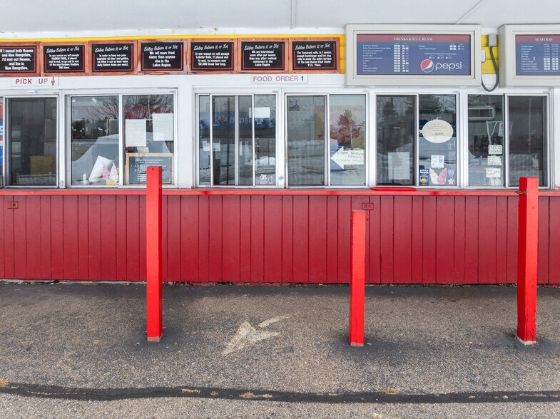 More Photos Of 691 Endicott St N, Laconia Restaurant For Sale
