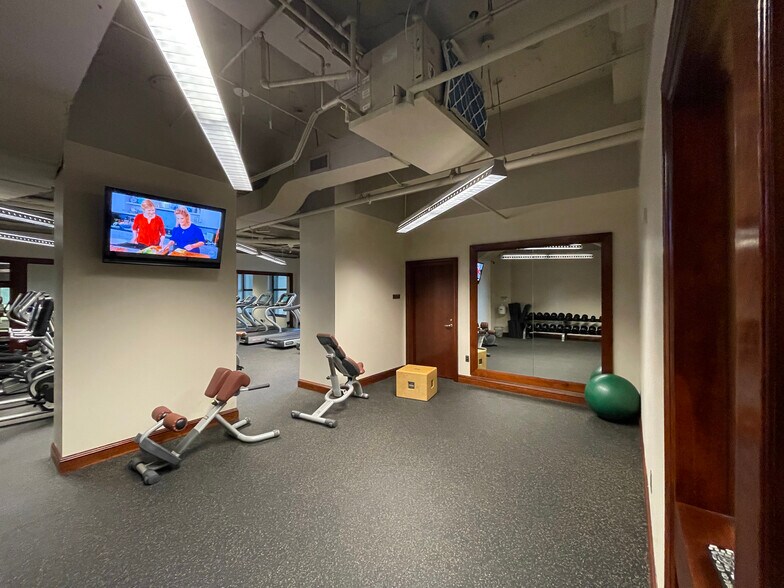 More Photos Of 112 S Tryon St, Charlotte Office Residential For Sale