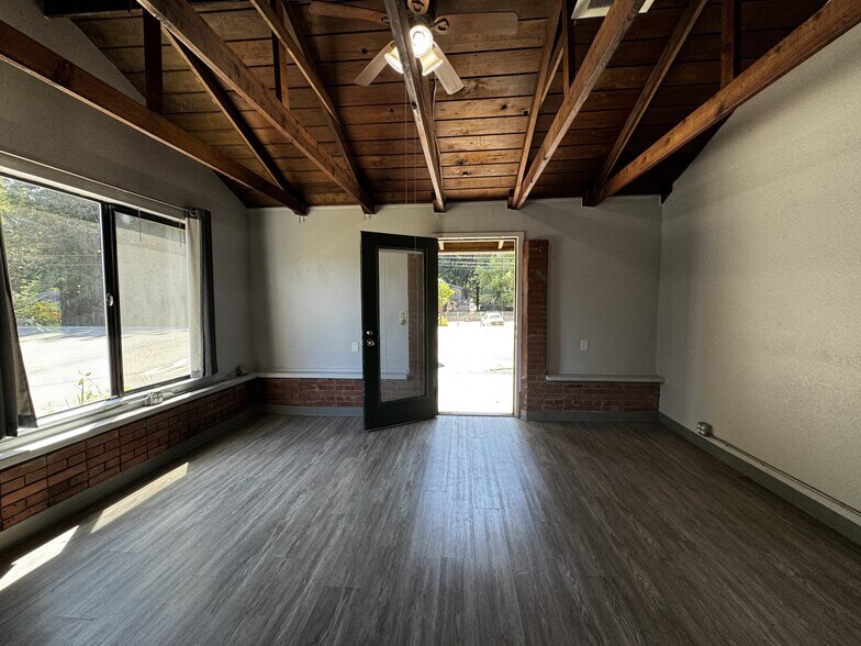 More Photos Of 16632 Highway 116, Guerneville Restaurant For Lease