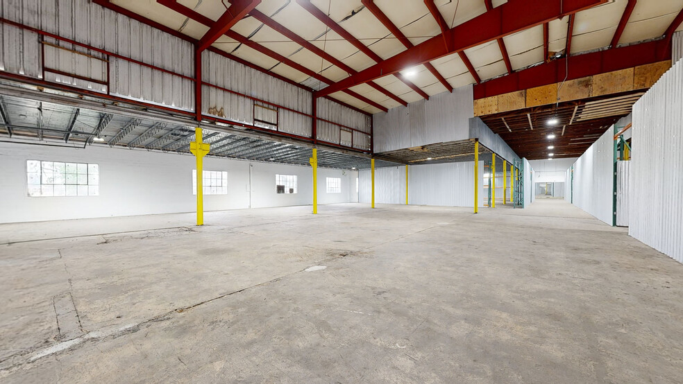 Primary Photo Of 5025 Jensen Dr, Houston Warehouse For Lease