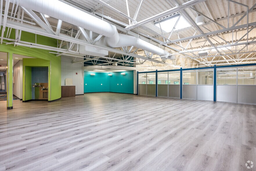 More Photos Of 119 Cane Creek Blvd, Danville Warehouse For Lease