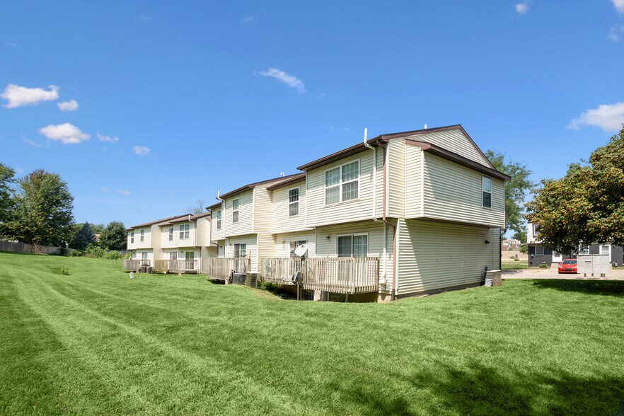 More Photos Of 2517 Sylvan Glen Ct, Iowa City Apartments For Sale
