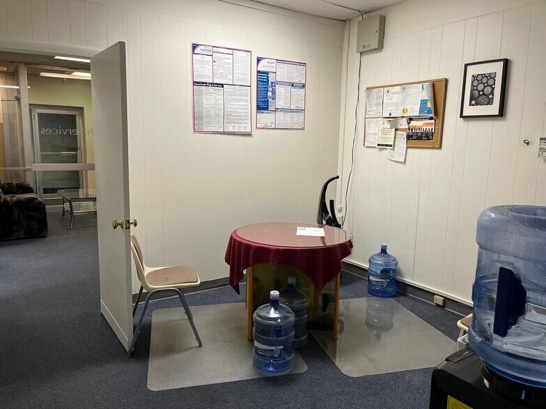 More Photos Of 14 Dartmouth St, Malden Office For Lease