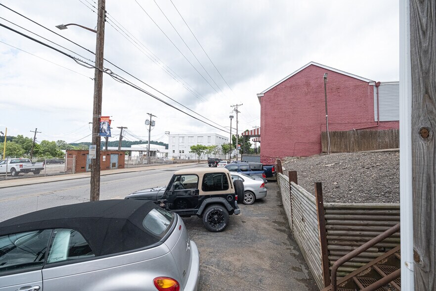 More Photos Of 5700 Butler St, Pittsburgh Auto Dealership For Sale