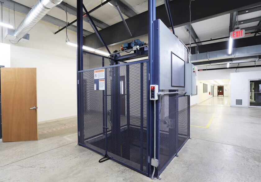 More Photos Of 1034 Pearl St, Brockton Warehouse For Sale