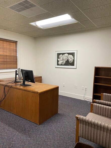 More Photos Of 1780 Swede Rd, Blue Bell Office For Sale