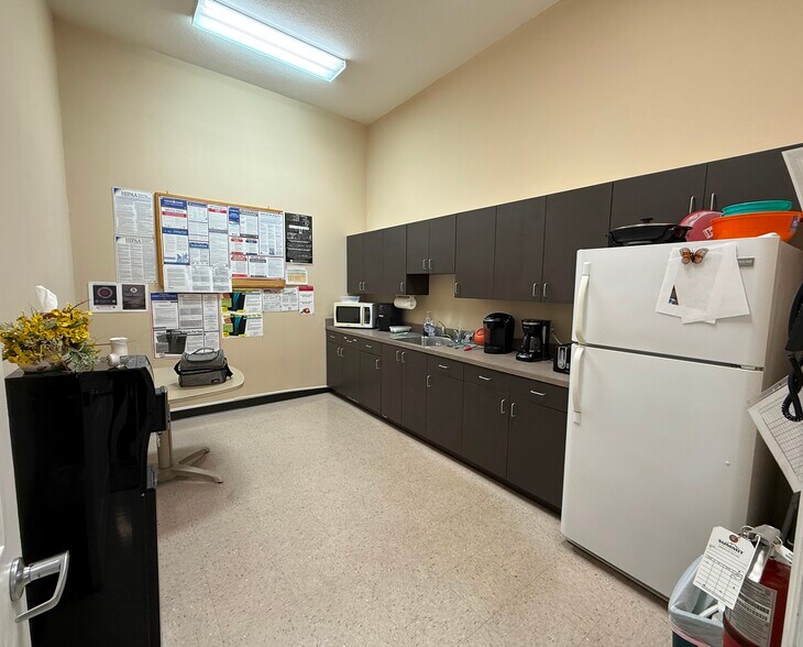 More Photos Of 1515 Herbert St, Port Orange Medical For Sale