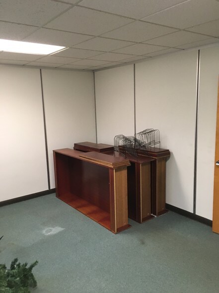 More Photos Of 80 Worcester St, North Grafton Storefront Retail Office For Lease