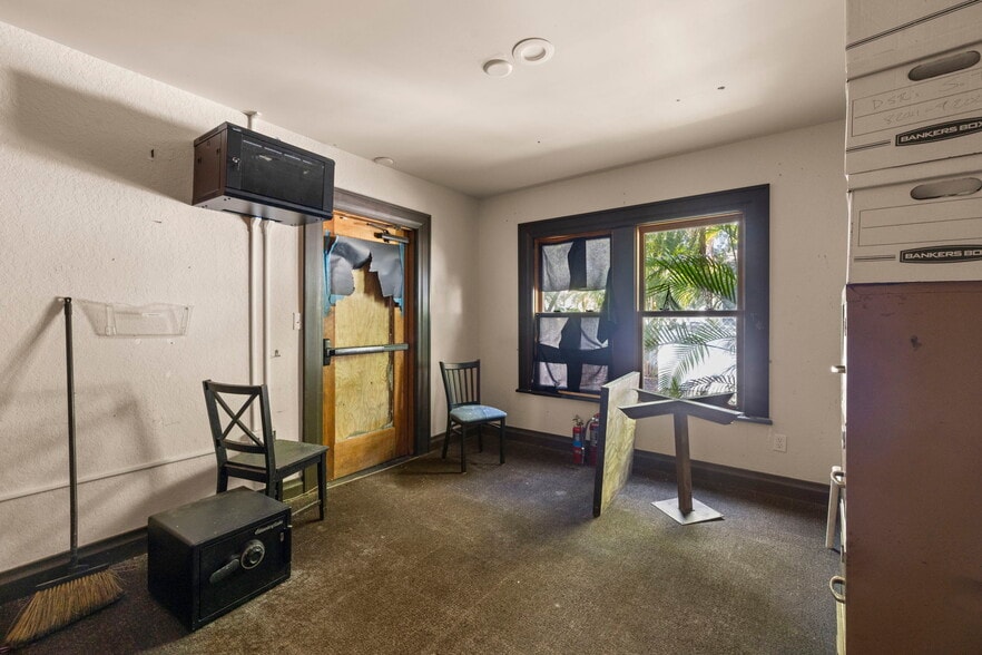 More Photos Of , Tampa General Retail For Sale