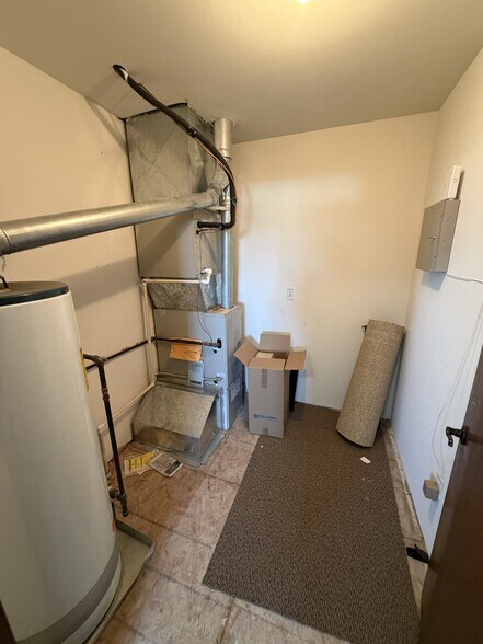 More Photos Of 3606 E Wellesley Ave, Spokane Service For Lease