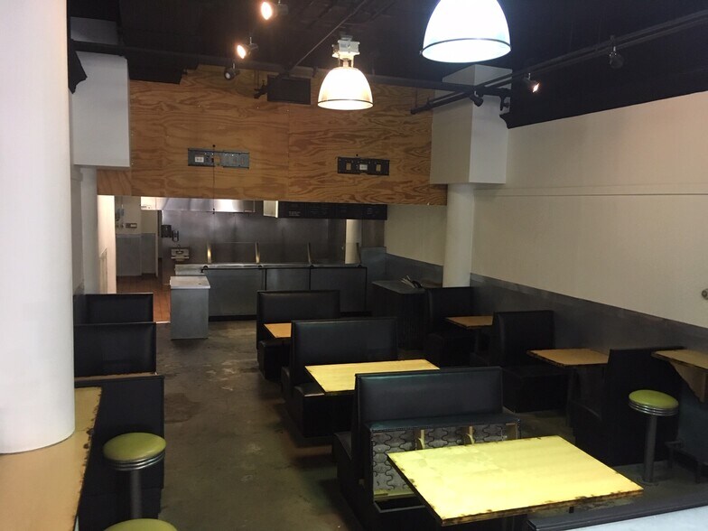 More Photos Of 212 W Van Buren St, Chicago Office For Lease