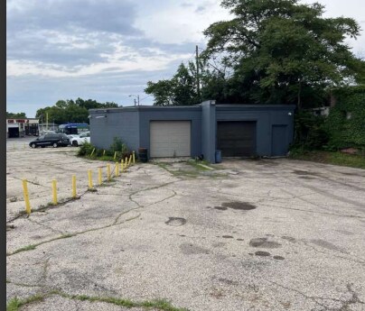 More Photos Of 5801 W Center St & 2674 N 59th St, Milwaukee Auto Dealership For Sale