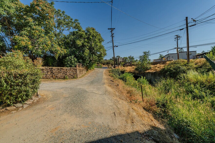 More Photos Of 105 Main St, Jackson Bar For Sale