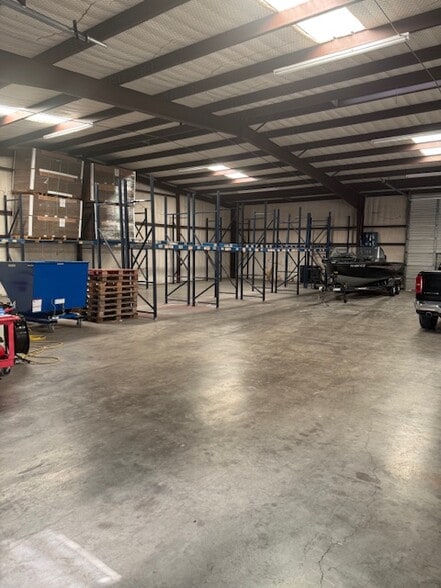 More Photos Of 111 Industrial Blvd, Mansfield Warehouse For Lease