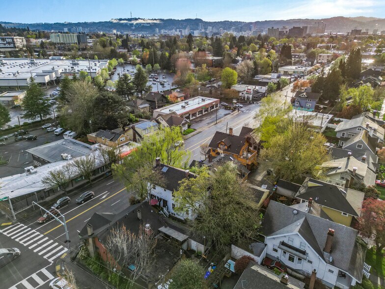 More Photos Of 3123 Ne Broadway St, Portland Storefront Retail Residential For Sale