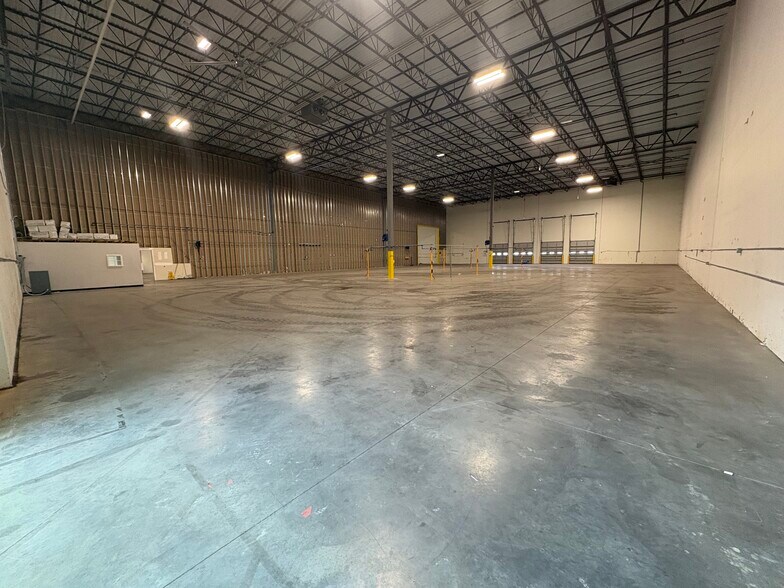 More Photos Of 104 Pinnacle Way, Summerville Manufacturing For Lease