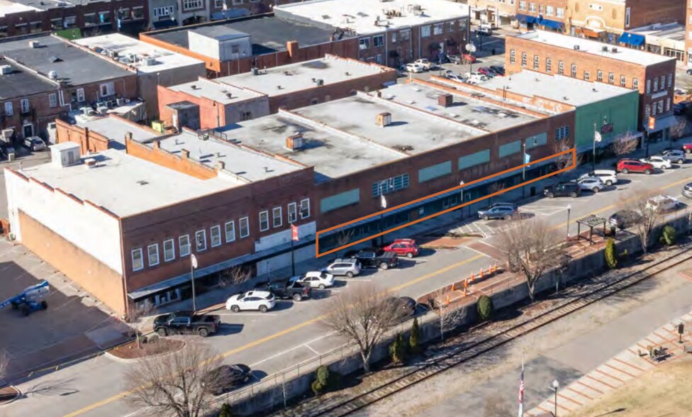 Primary Photo Of 120-132 S Moore St, Sanford Storefront For Lease