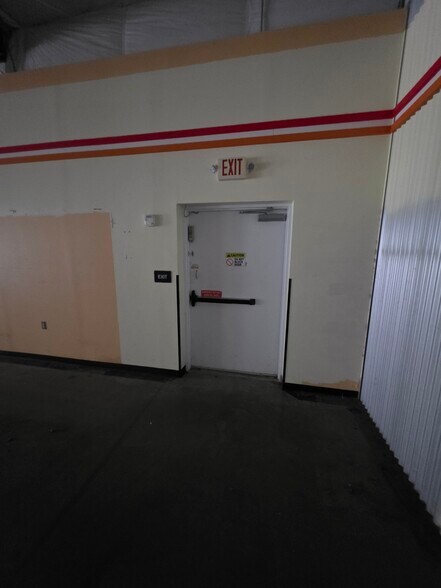 More Photos Of 100 E State St, Albion Freestanding For Sale