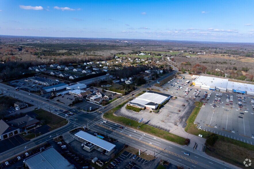 More Photos Of 248 Post Rd, Westerly Freestanding For Sale