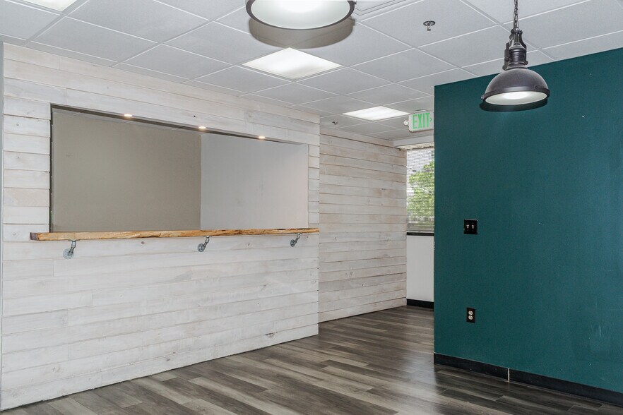 More Photos Of 1707 Alpine Dr, Columbia Storefront Retail Office For Lease