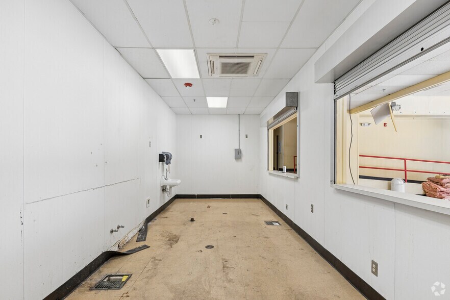 More Photos Of 3806 N Main St, Columbia Schools For Sale
