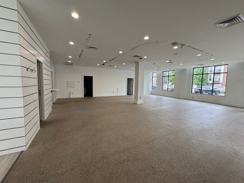 More Photos Of 7320 Aspect Dr, Granger General Retail For Lease