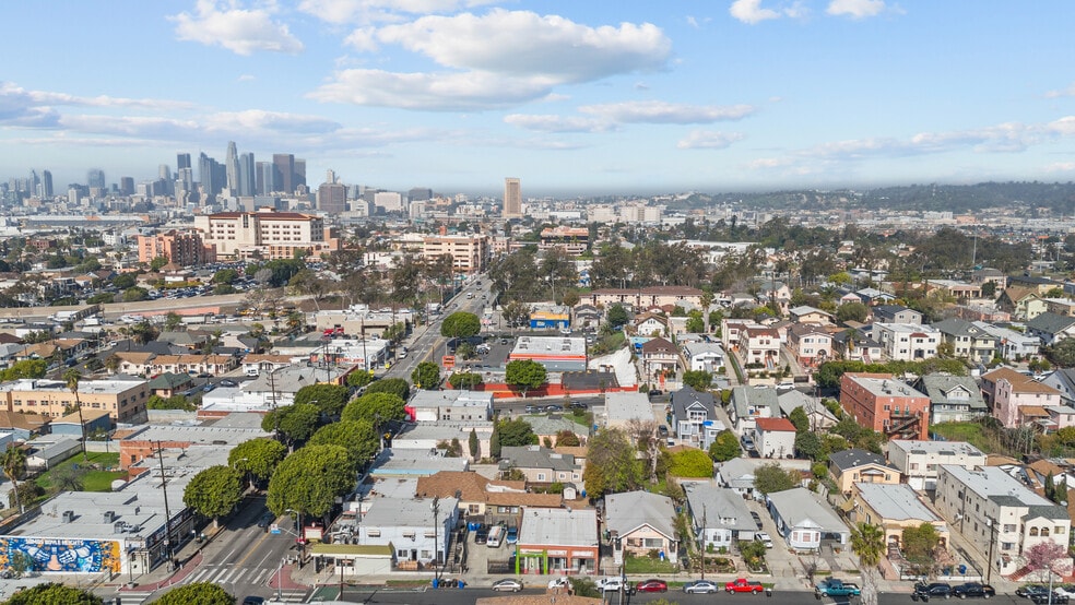 More Photos Of 509 N St Louis St, Los Angeles Storefront Retail Office For Sale