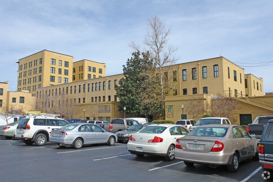 More Photos Of 3 W Garden St, Pensacola Coworking Space