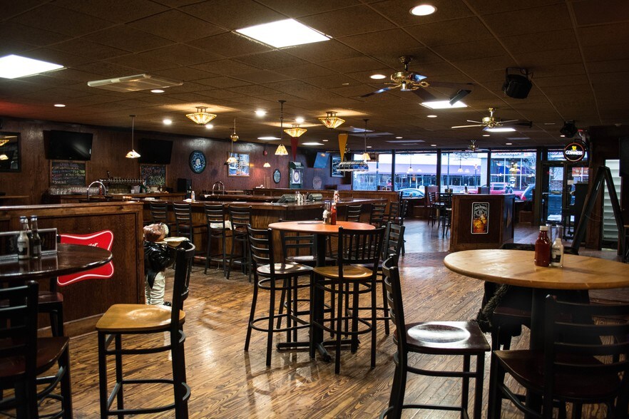 More Photos Of 3 S Main St, Wilkes Barre Restaurant For Lease