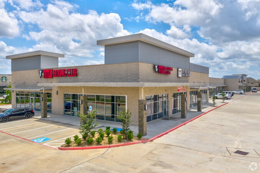 More Photos Of 25031 Westheimer Pky, Katy Storefront For Sale