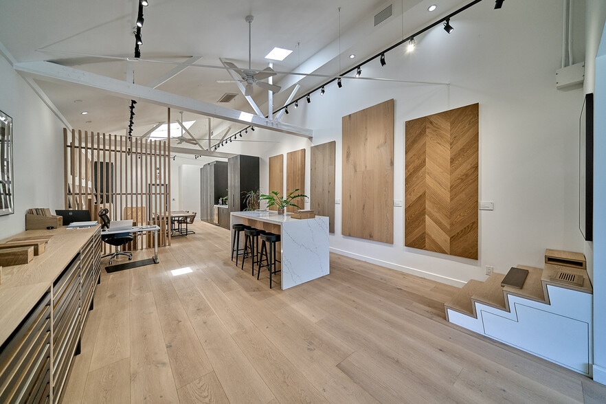 More Photos Of 130-134 S Robertson Blvd, Los Angeles Storefront For Sale