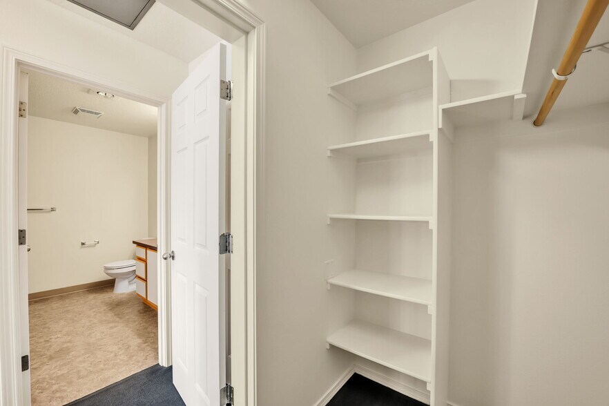 More Photos Of 2211 McKinney Ln, Lebanon Apartments For Sale