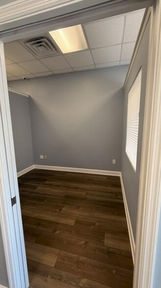 More Photos Of 42605-42681 Hwy 27, Davenport General Retail For Lease