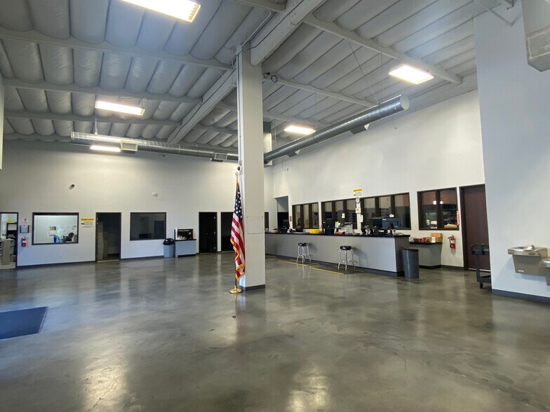 More Photos Of 9324 Corbin Ave, Northridge Manufacturing For Lease