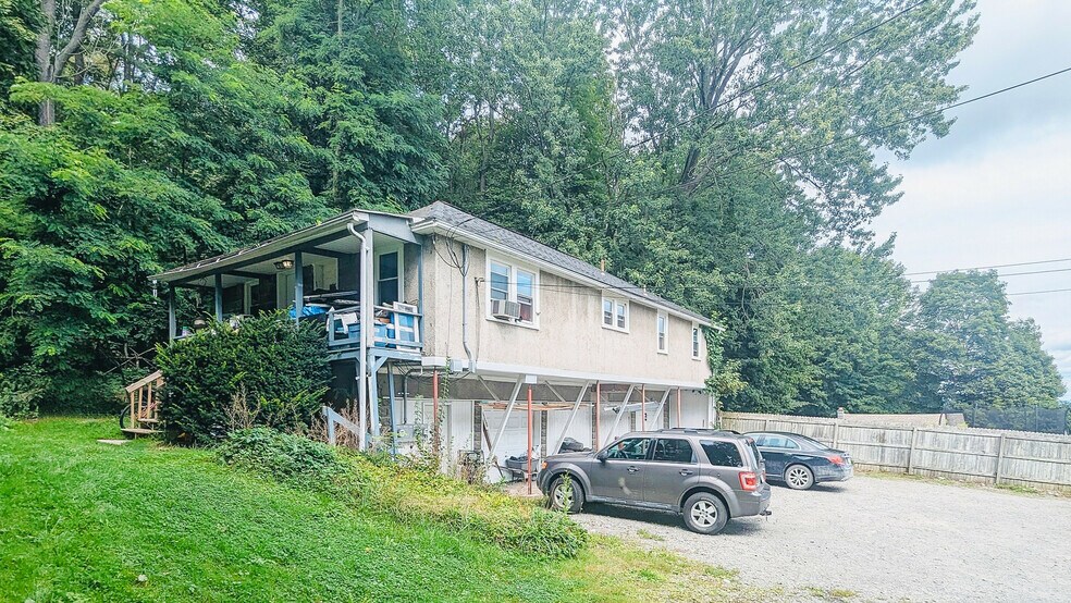 More Photos Of 514 Davis Ave, Endicott Apartments For Sale