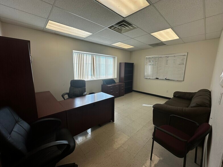 More Photos Of 2948 I-70 Business Loop, Grand Junction Warehouse For Lease