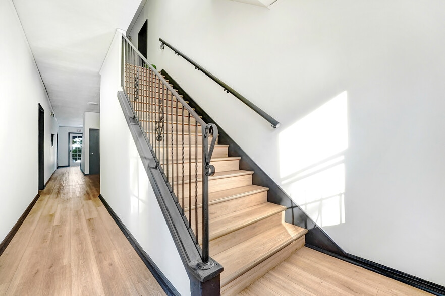 More Photos Of 852 N Oxford Ave, Los Angeles Apartments For Sale
