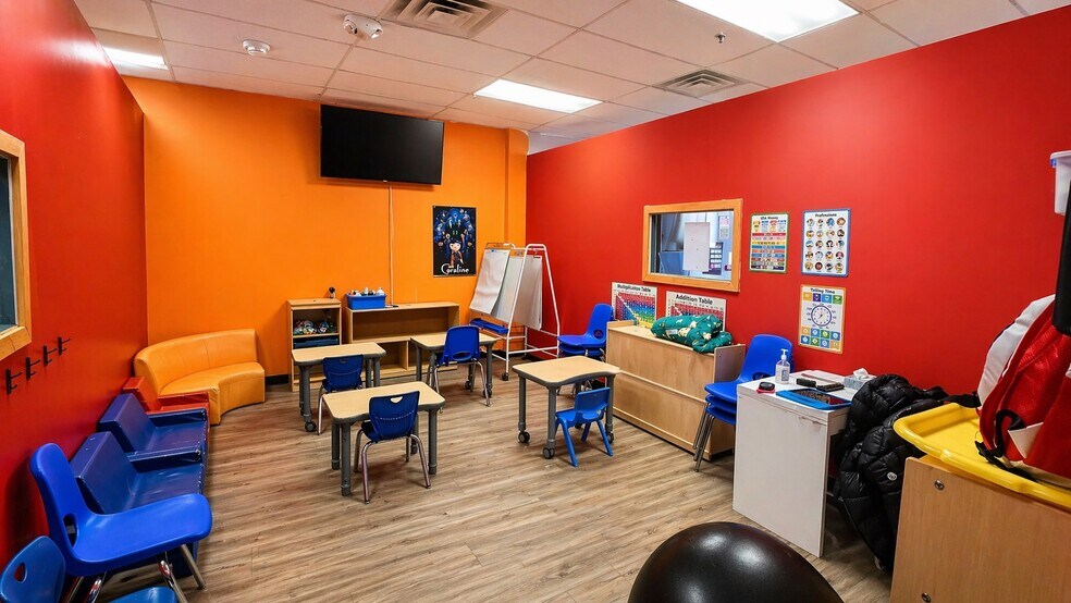 More Photos Of 163-175 Nassau Rd, Roosevelt Freestanding For Sale